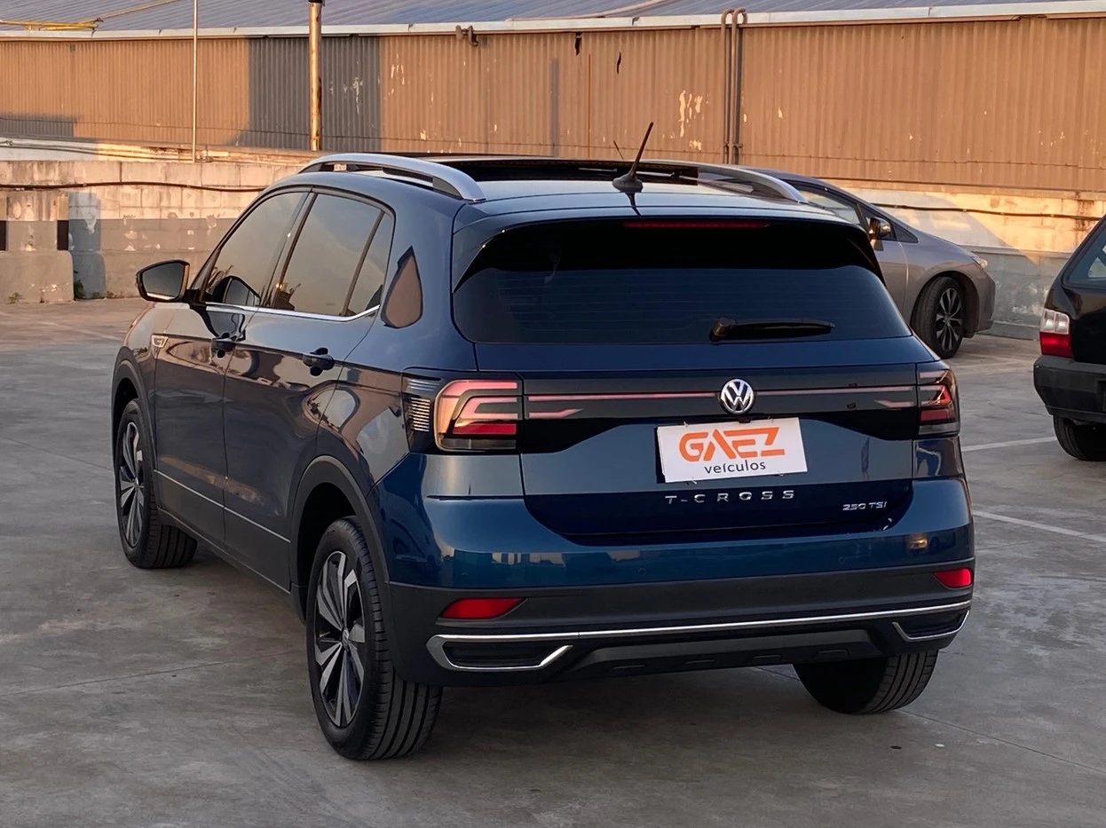 VOLKSWAGEN T-CROSS