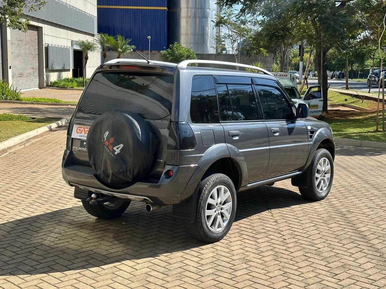 MITSUBISHI PAJERO TR4