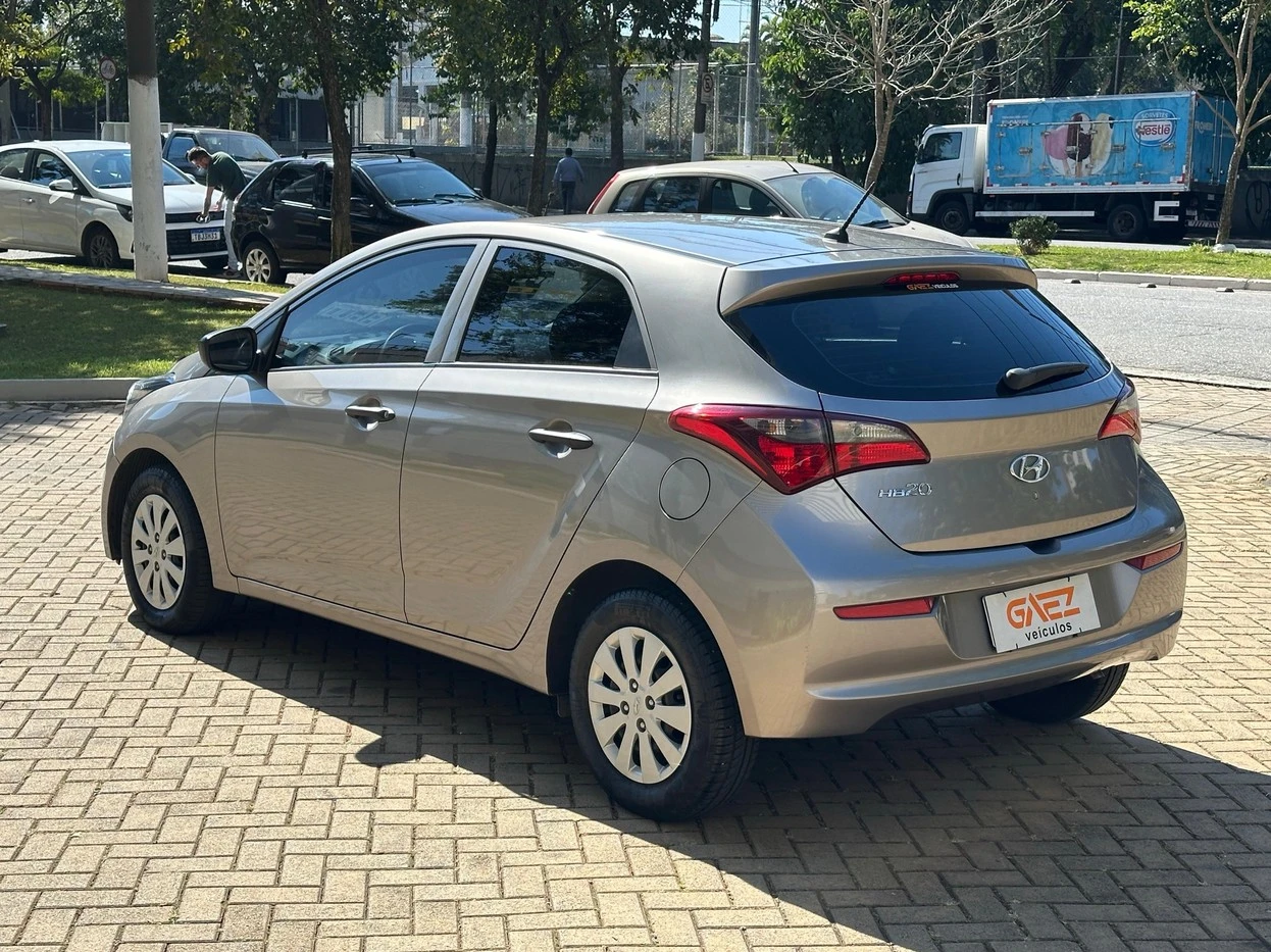 HYUNDAI HB20