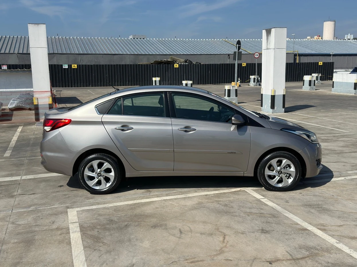 HYUNDAI HB20S