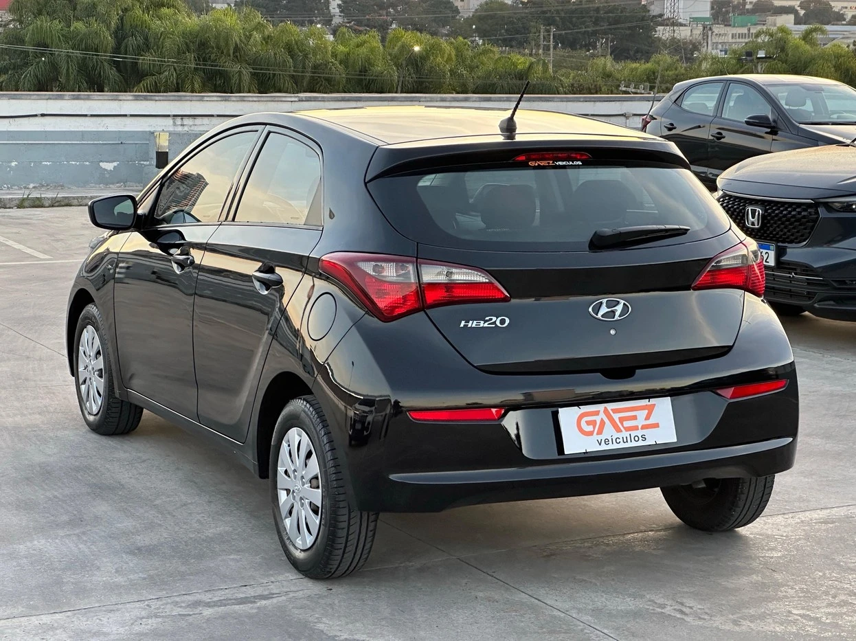 HYUNDAI HB20
