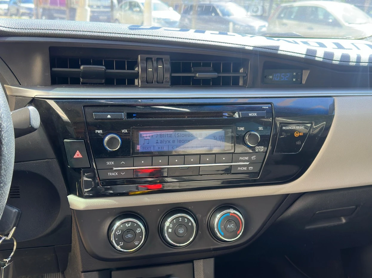 TOYOTA COROLLA