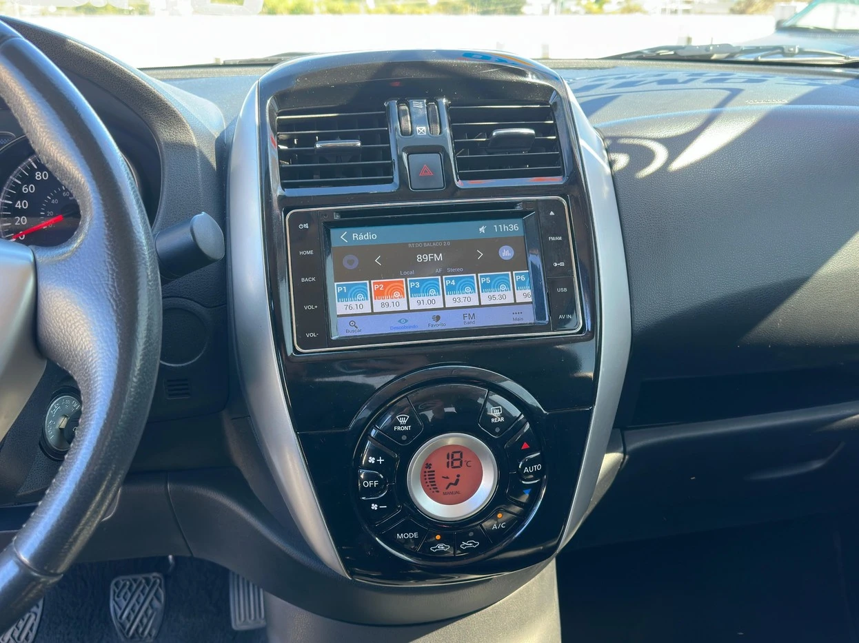 NISSAN VERSA