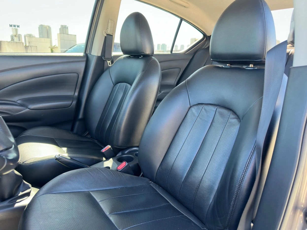 NISSAN VERSA