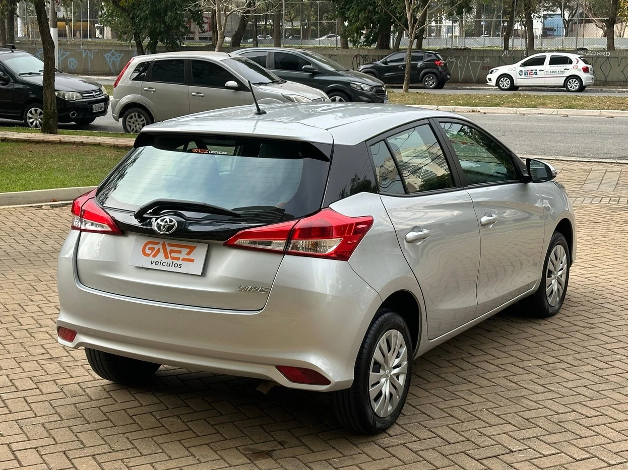 TOYOTA YARIS