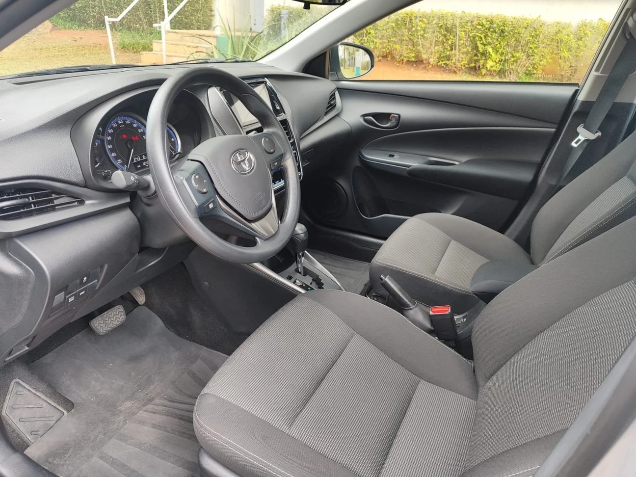 TOYOTA YARIS