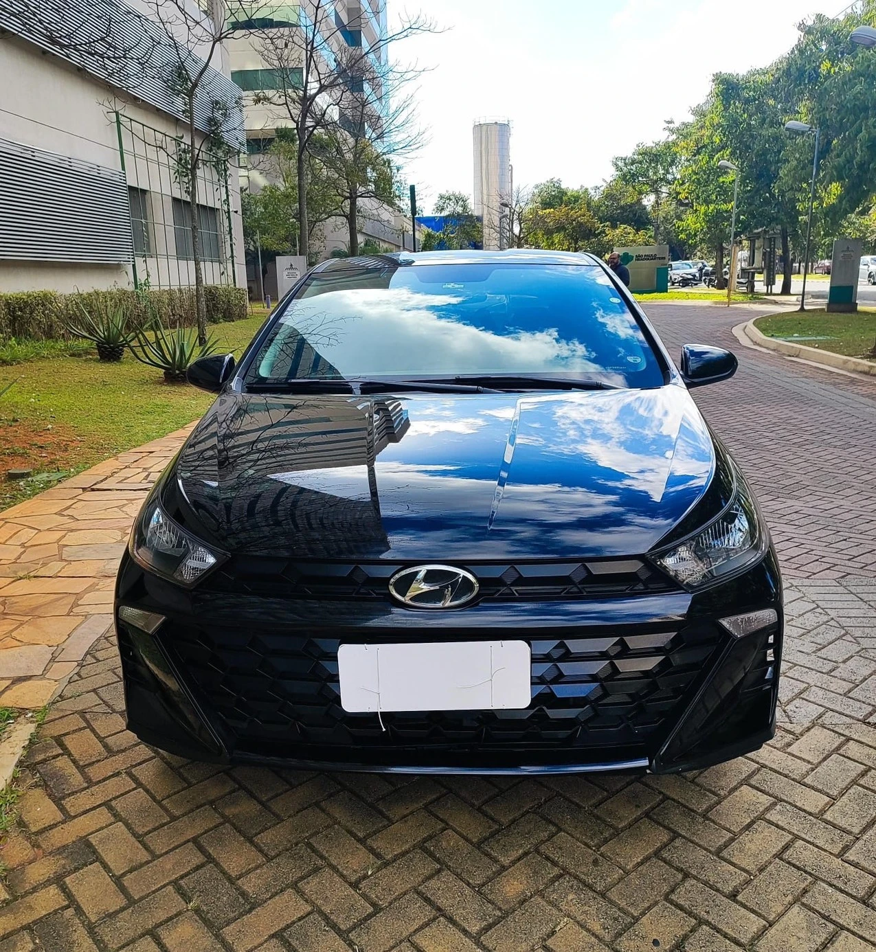 HYUNDAI HB20