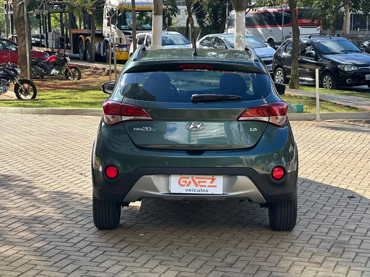 HYUNDAI HB20X
