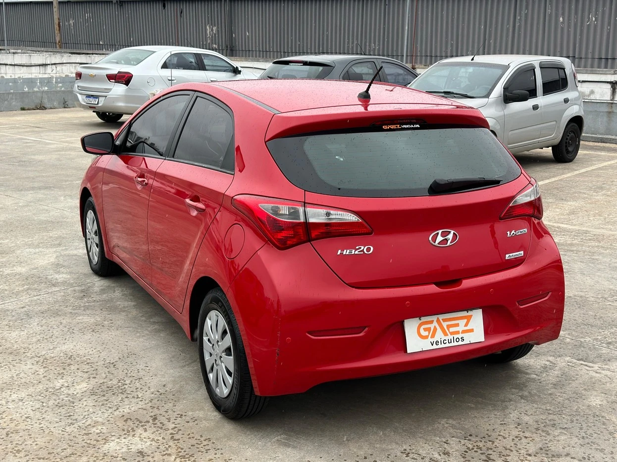 HYUNDAI HB20