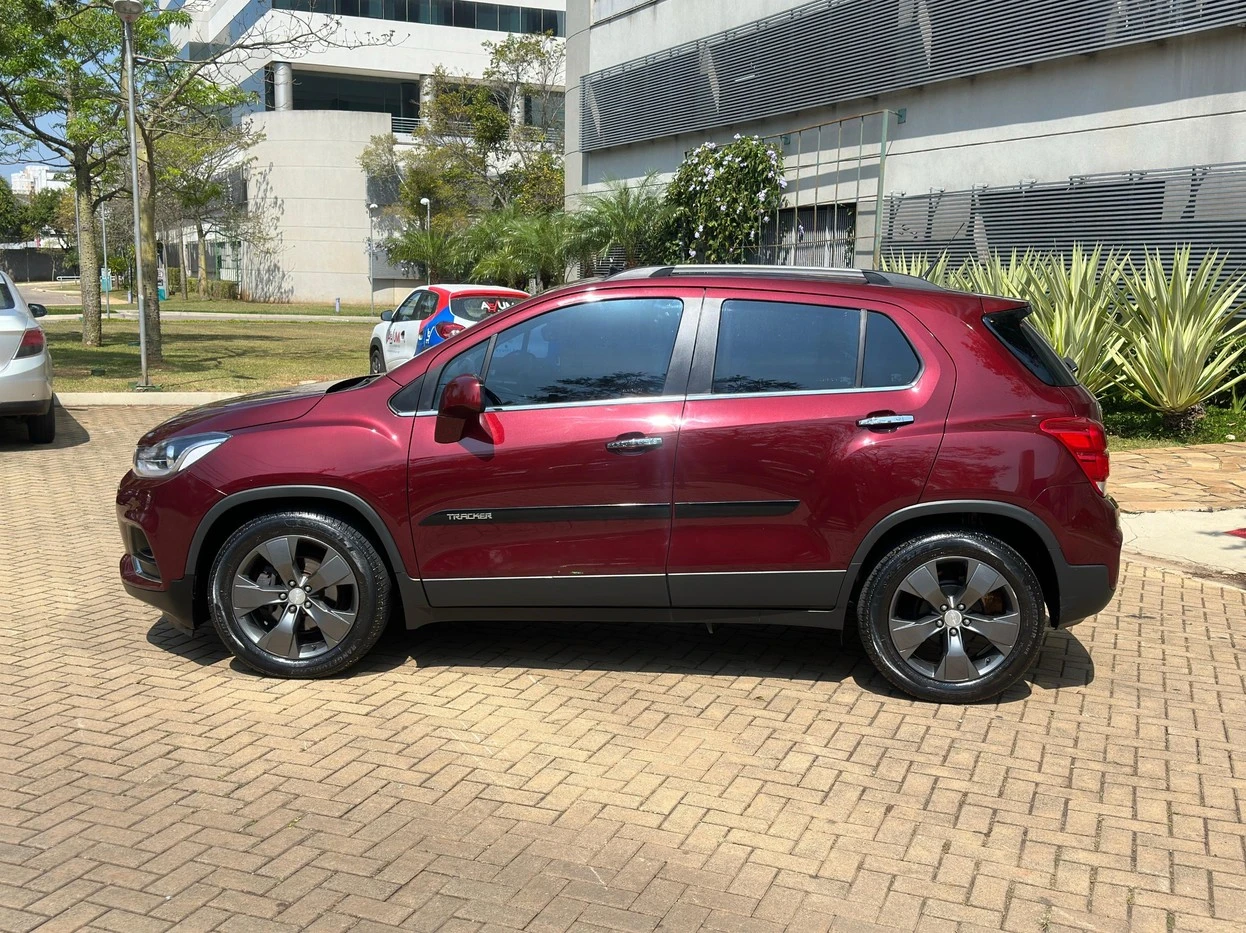 CHEVROLET TRACKER