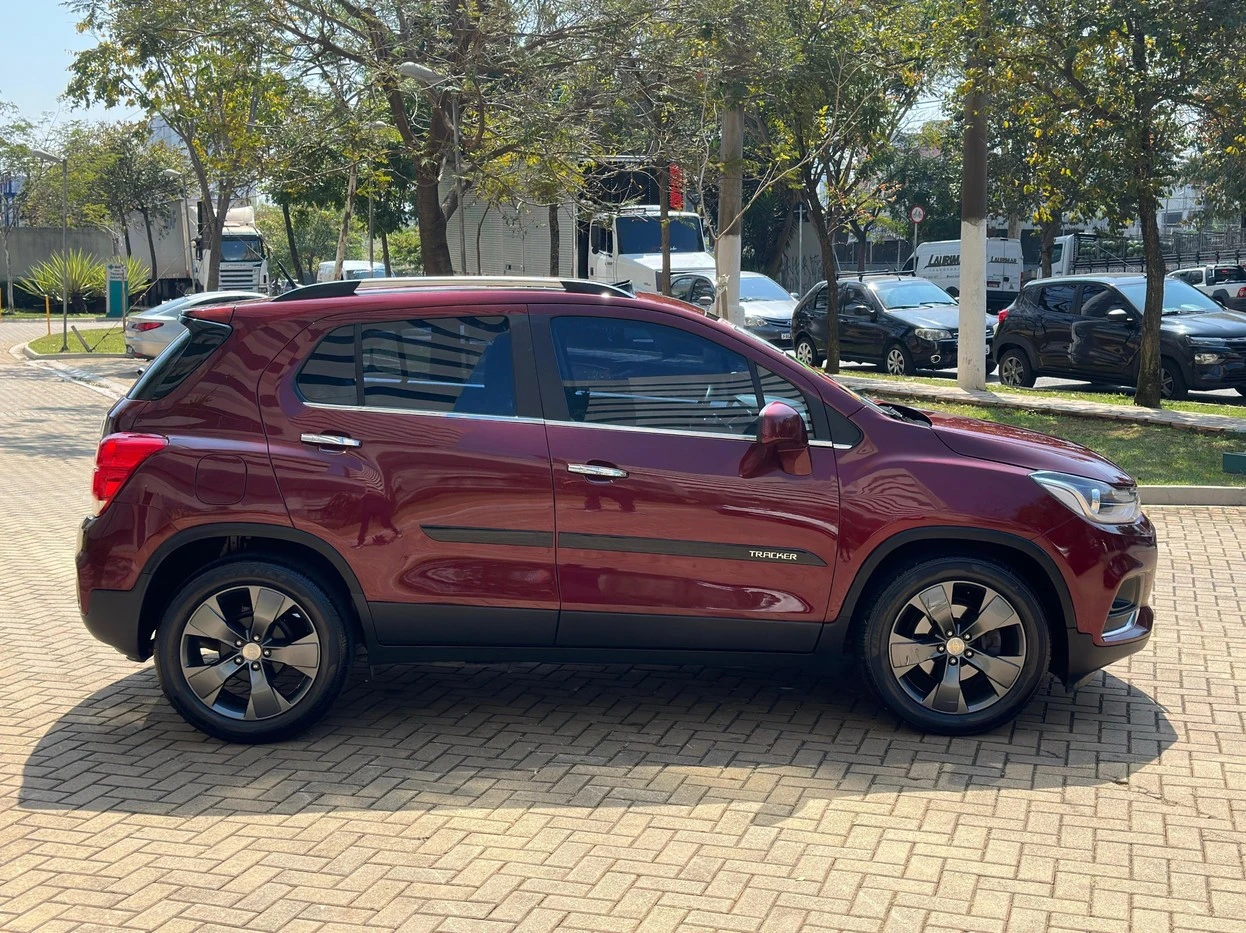 CHEVROLET TRACKER
