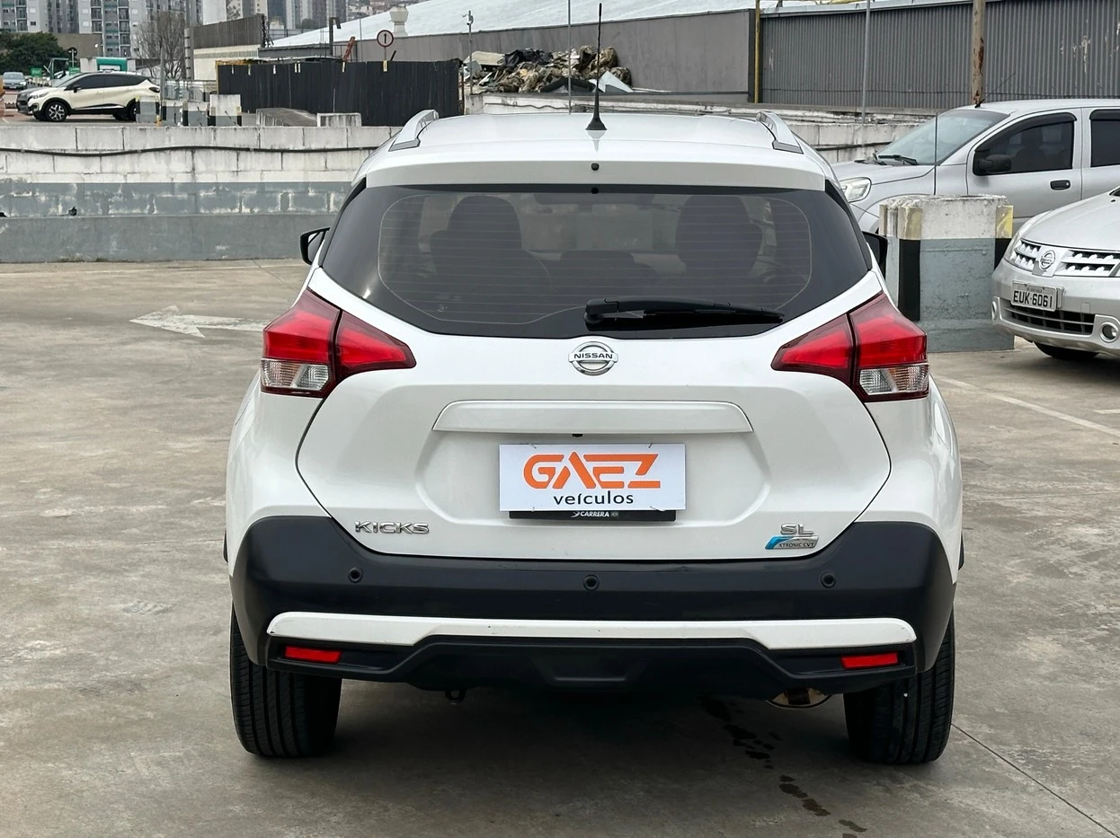 NISSAN KICKS