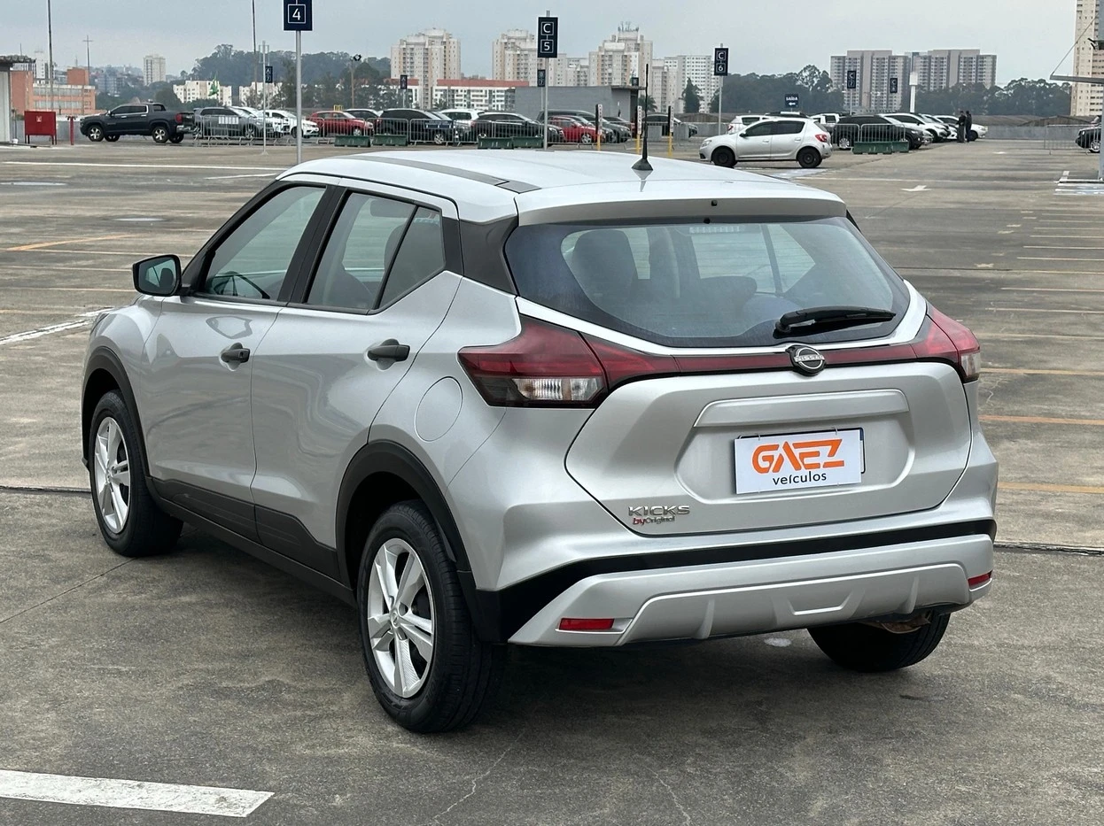 NISSAN KICKS