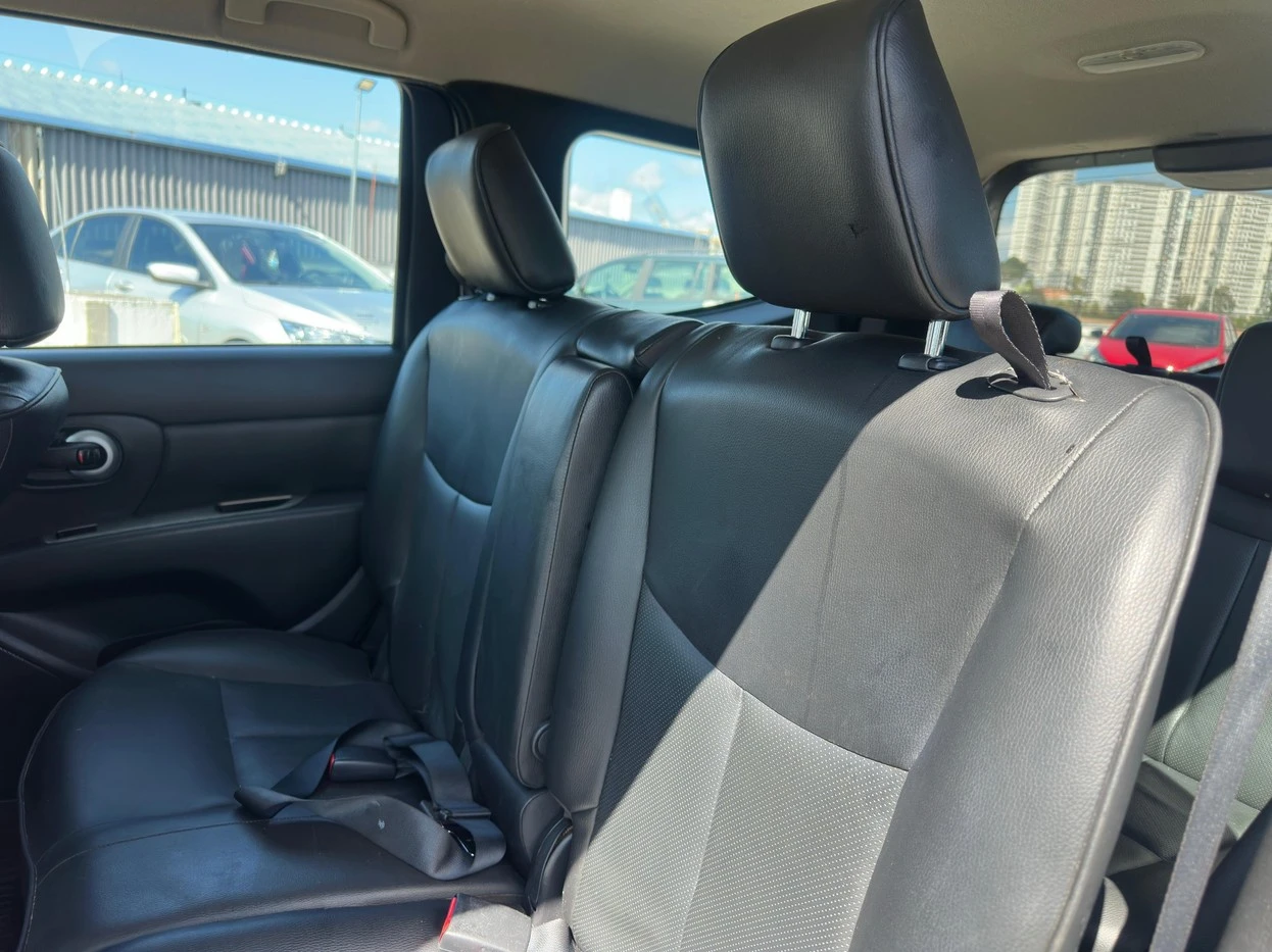 NISSAN GRAND LIVINA