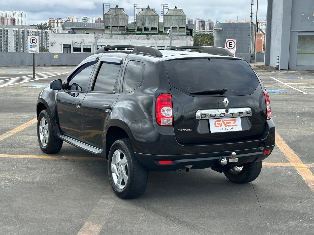 RENAULT DUSTER