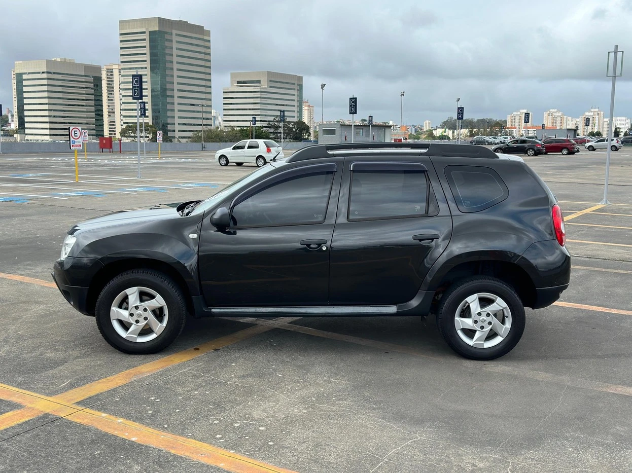 RENAULT DUSTER