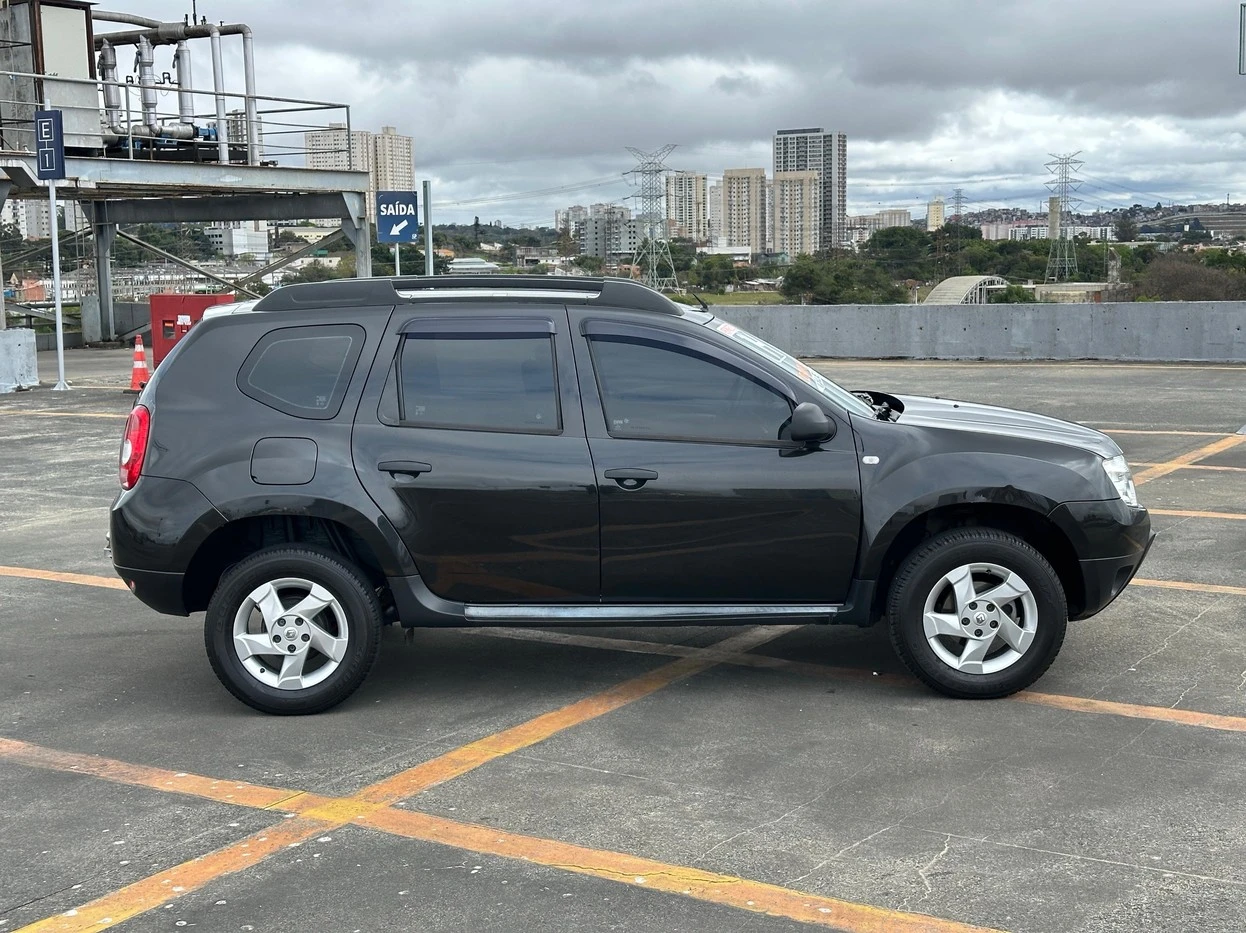 RENAULT DUSTER