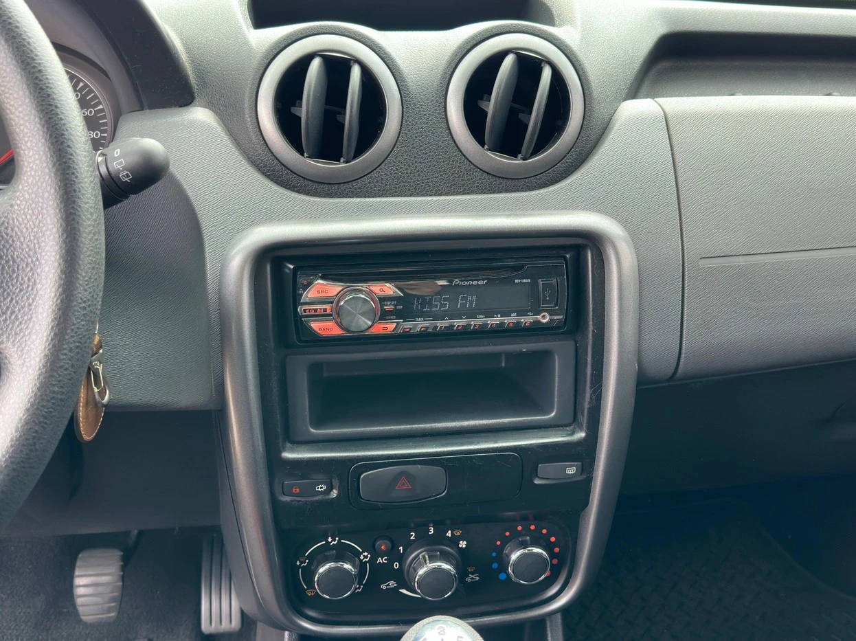 RENAULT DUSTER