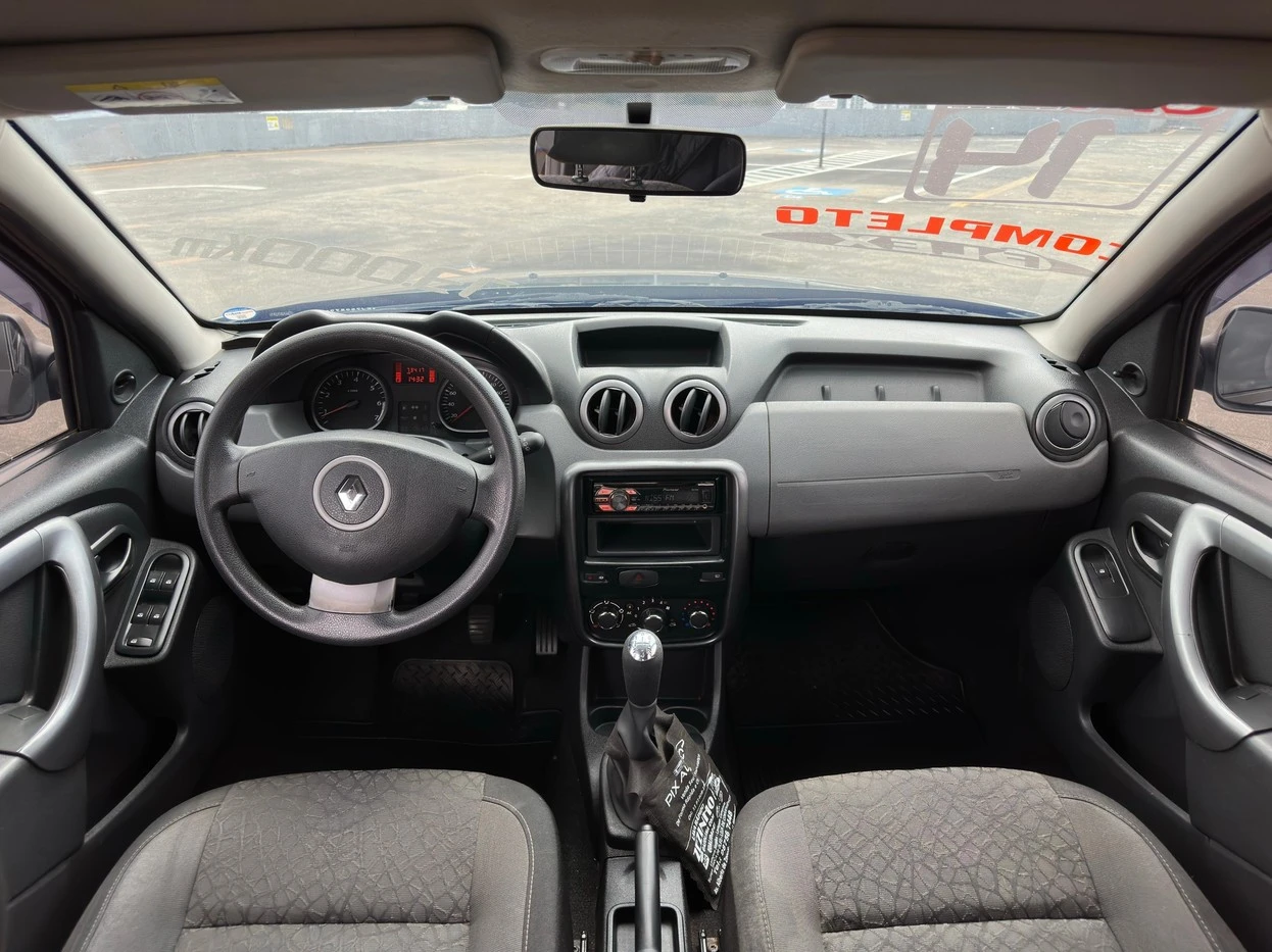 RENAULT DUSTER