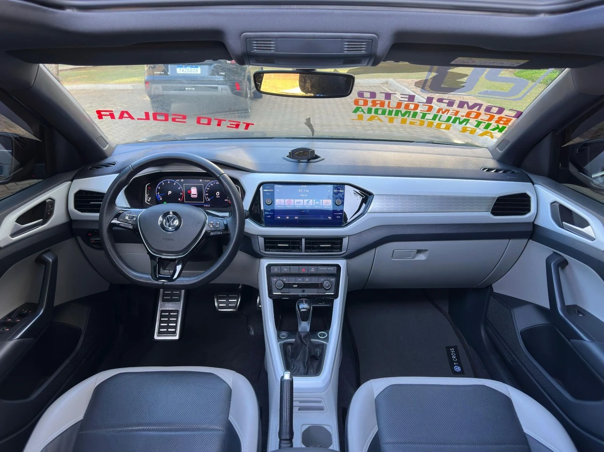 VOLKSWAGEN T-CROSS