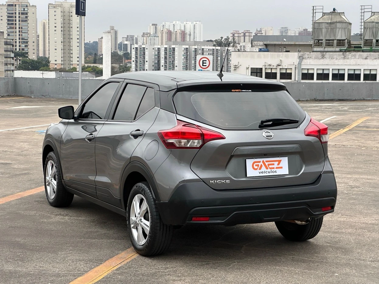 NISSAN KICKS