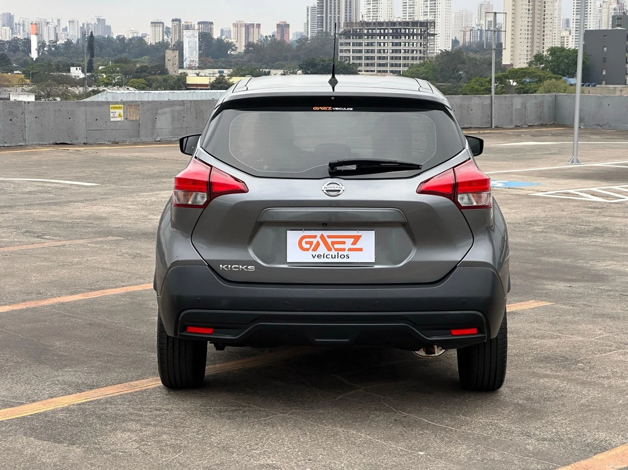 NISSAN KICKS