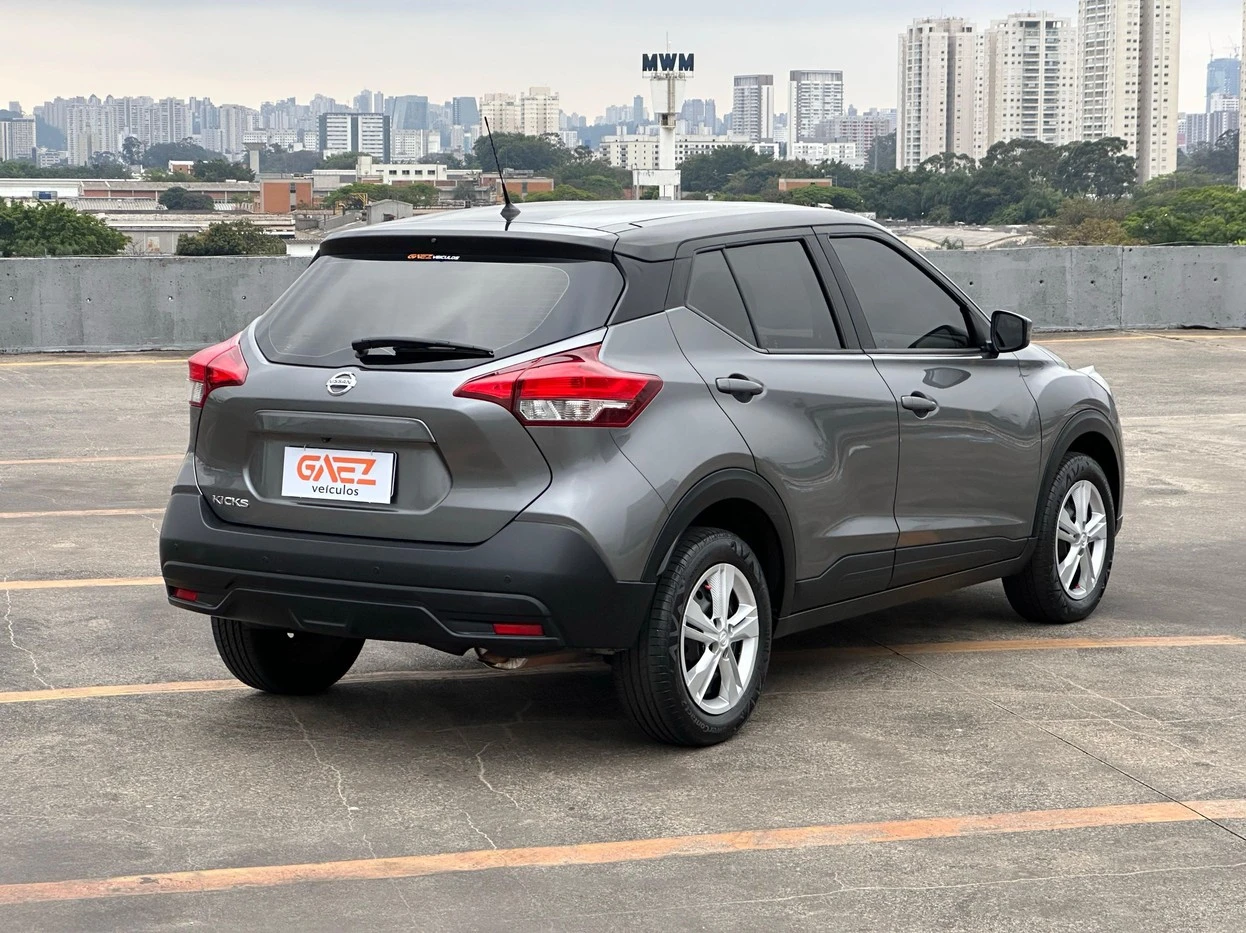 NISSAN KICKS