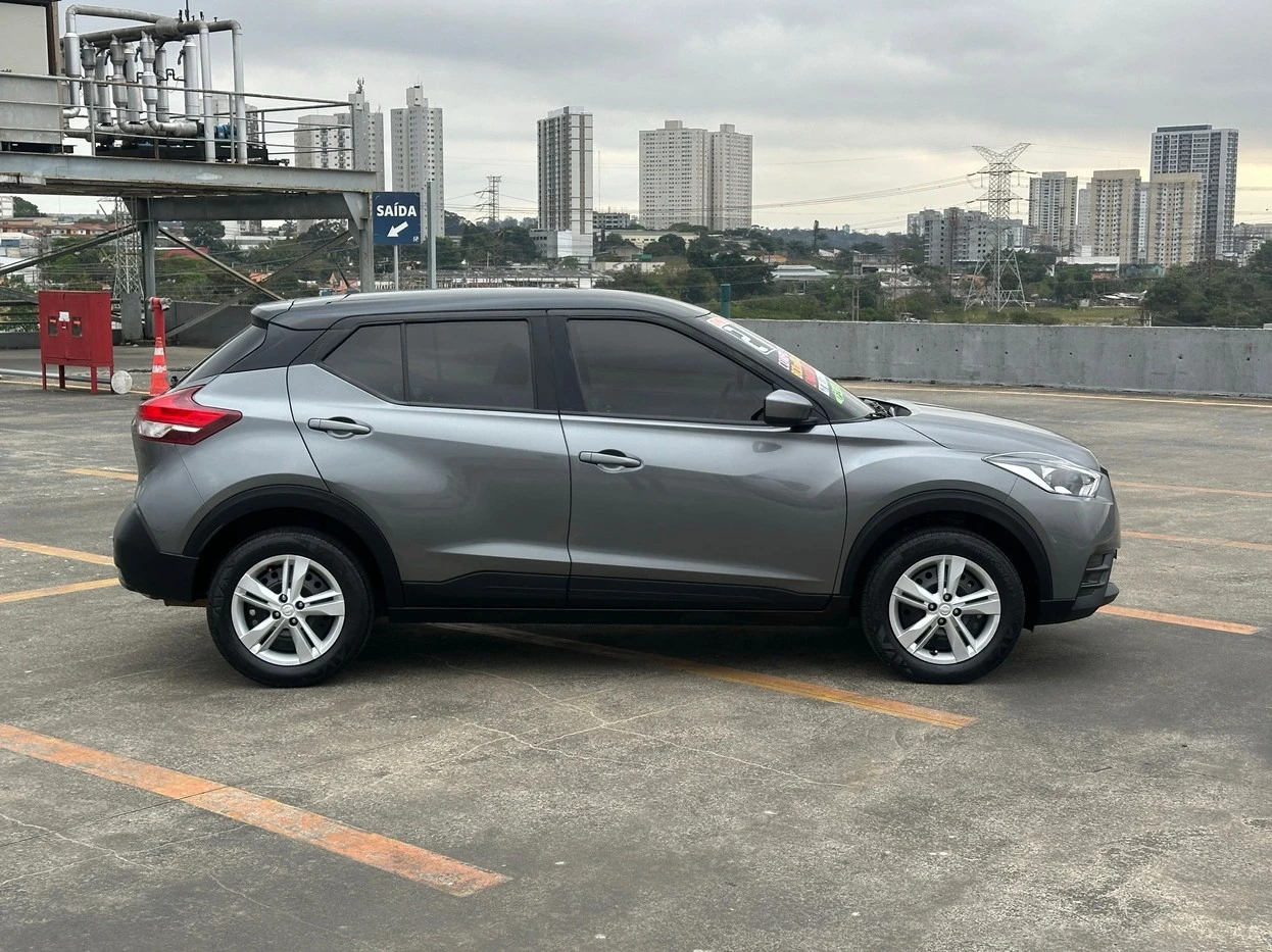 NISSAN KICKS