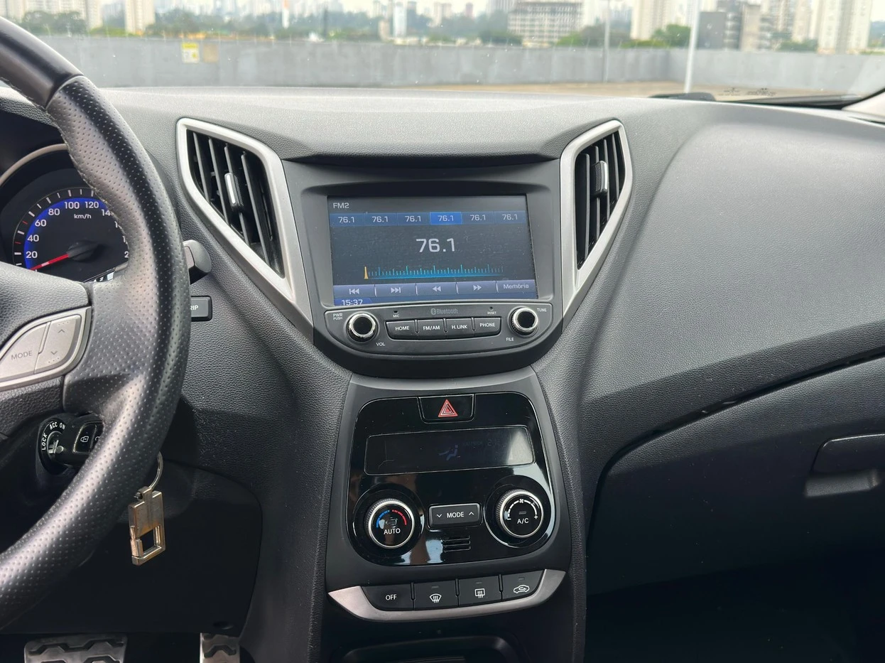 HYUNDAI HB20X