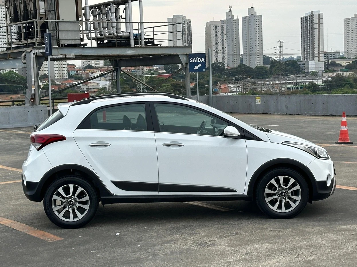 HYUNDAI HB20X