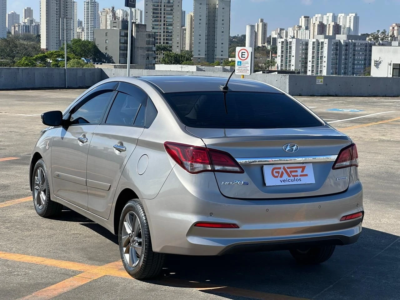 HYUNDAI HB20S