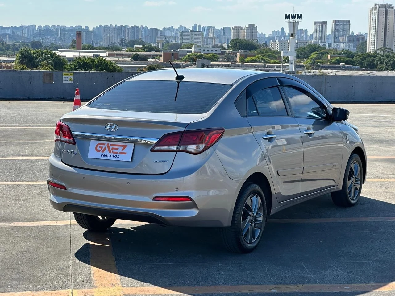 HYUNDAI HB20S