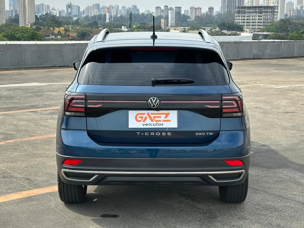 VOLKSWAGEN T-CROSS