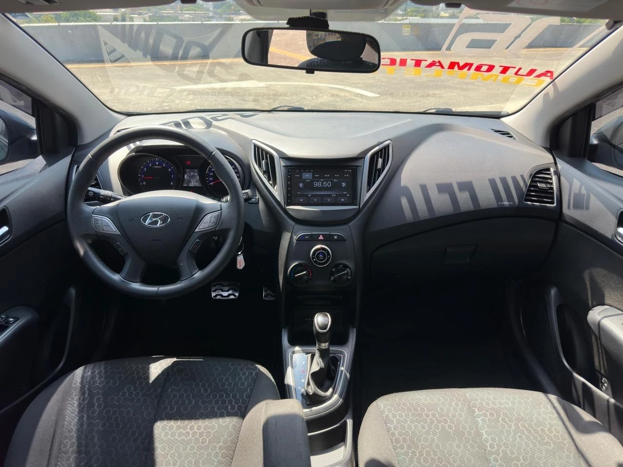 HYUNDAI HB20X