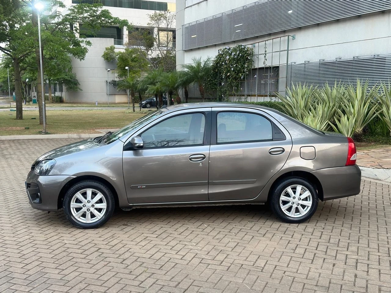 TOYOTA ETIOS