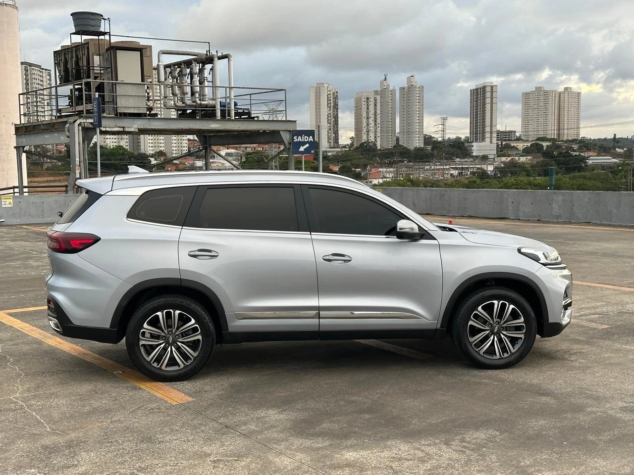 CHERY TIGGO 8