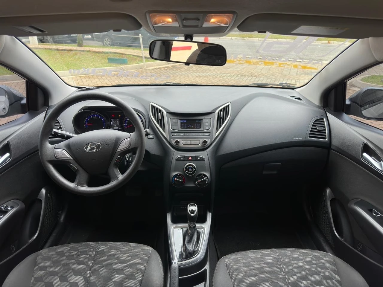 HYUNDAI HB20