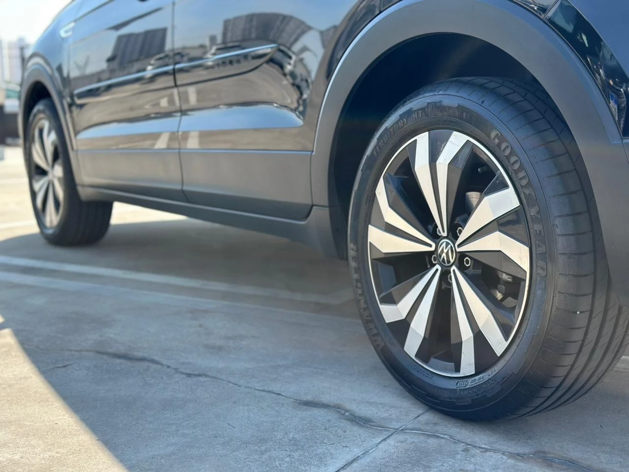 VOLKSWAGEN T-CROSS