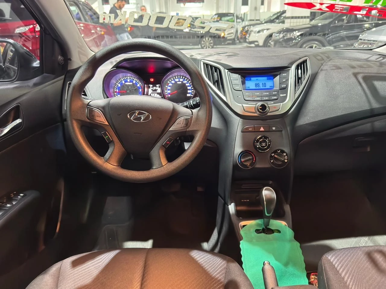 HYUNDAI HB20