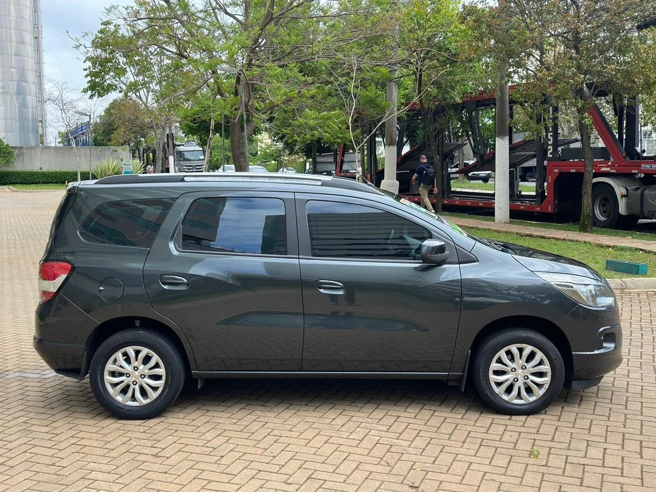 CHEVROLET SPIN