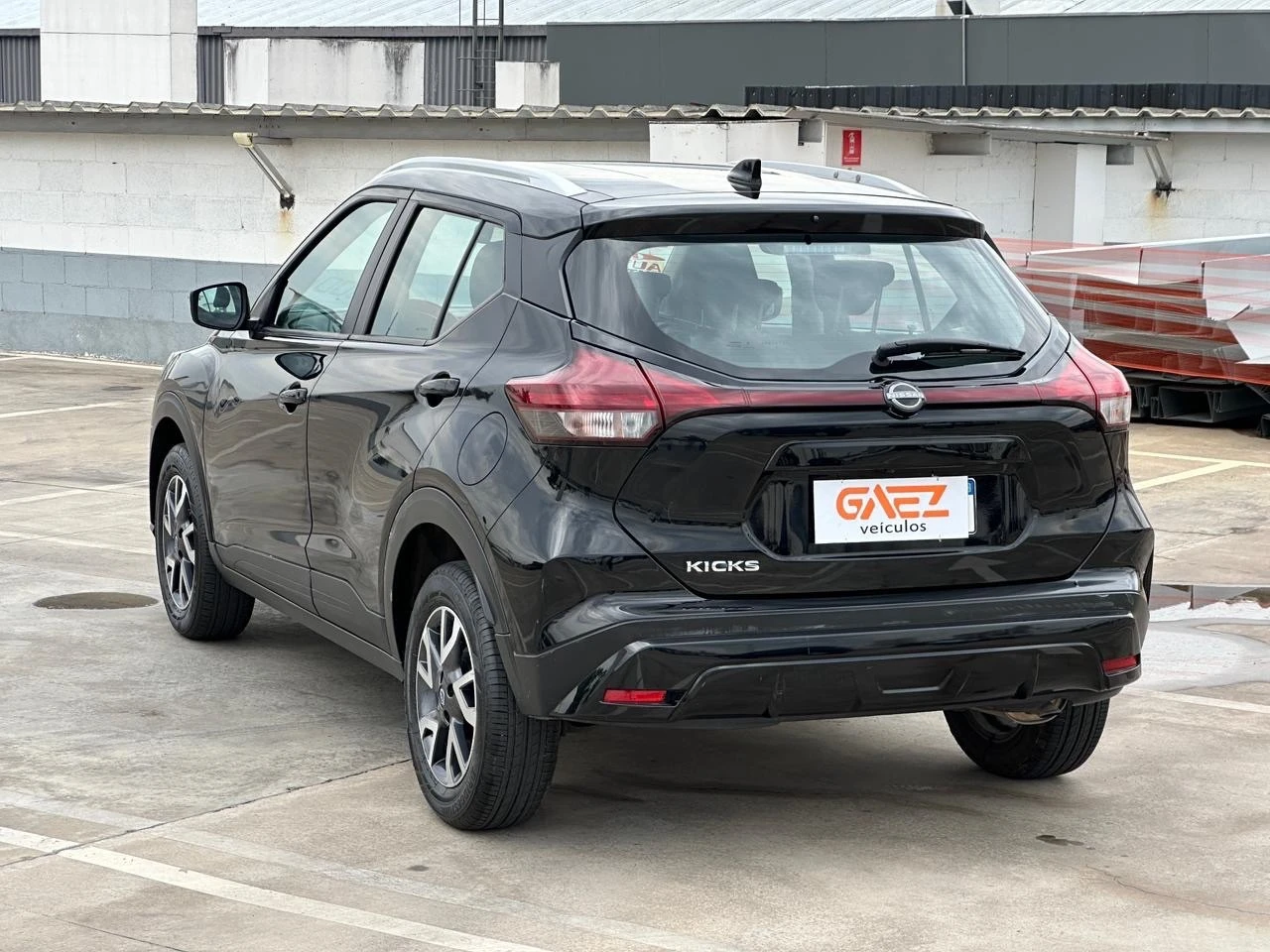 NISSAN KICKS