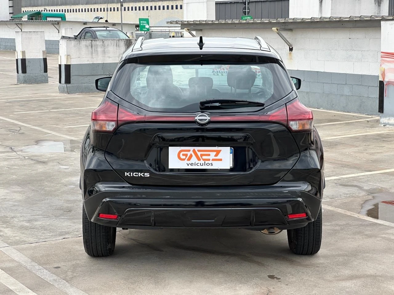 NISSAN KICKS