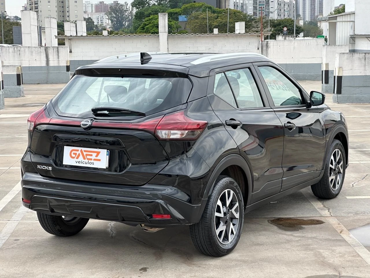 NISSAN KICKS