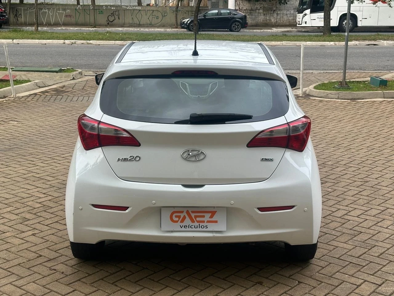 HYUNDAI HB20