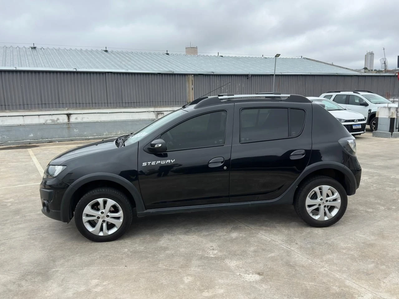 RENAULT SANDERO