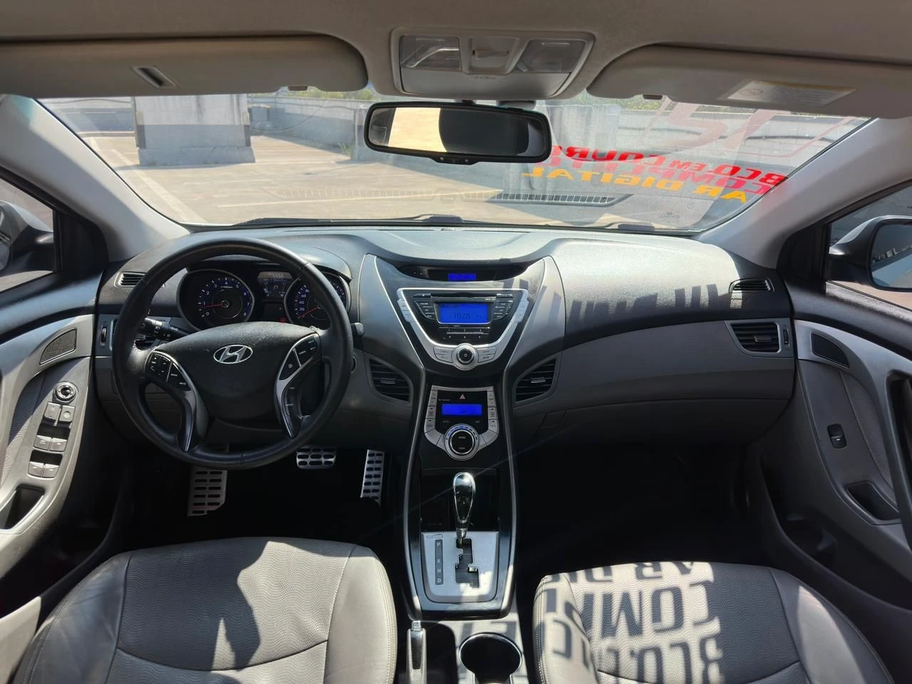 HYUNDAI ELANTRA