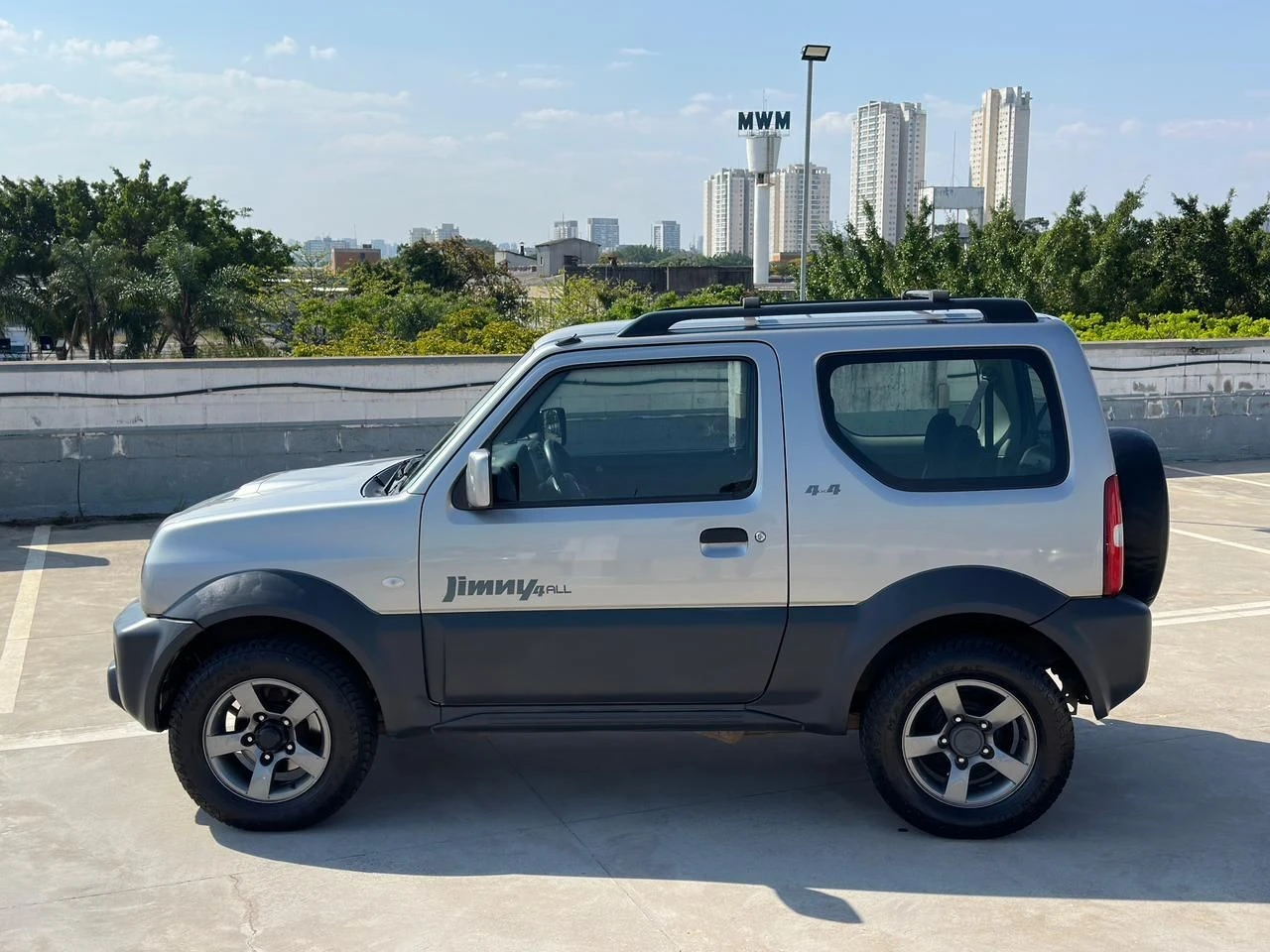 SUZUKI JIMNY