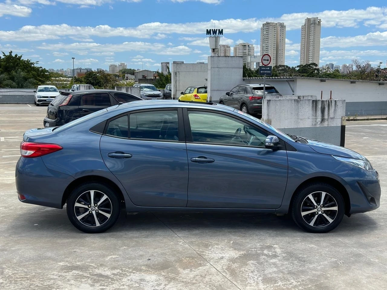TOYOTA YARIS