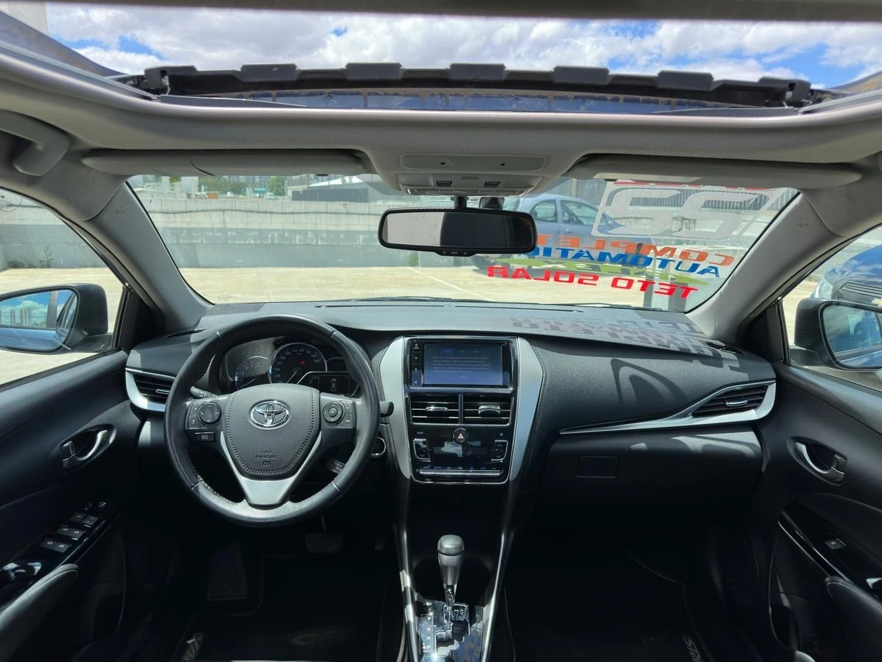 TOYOTA YARIS