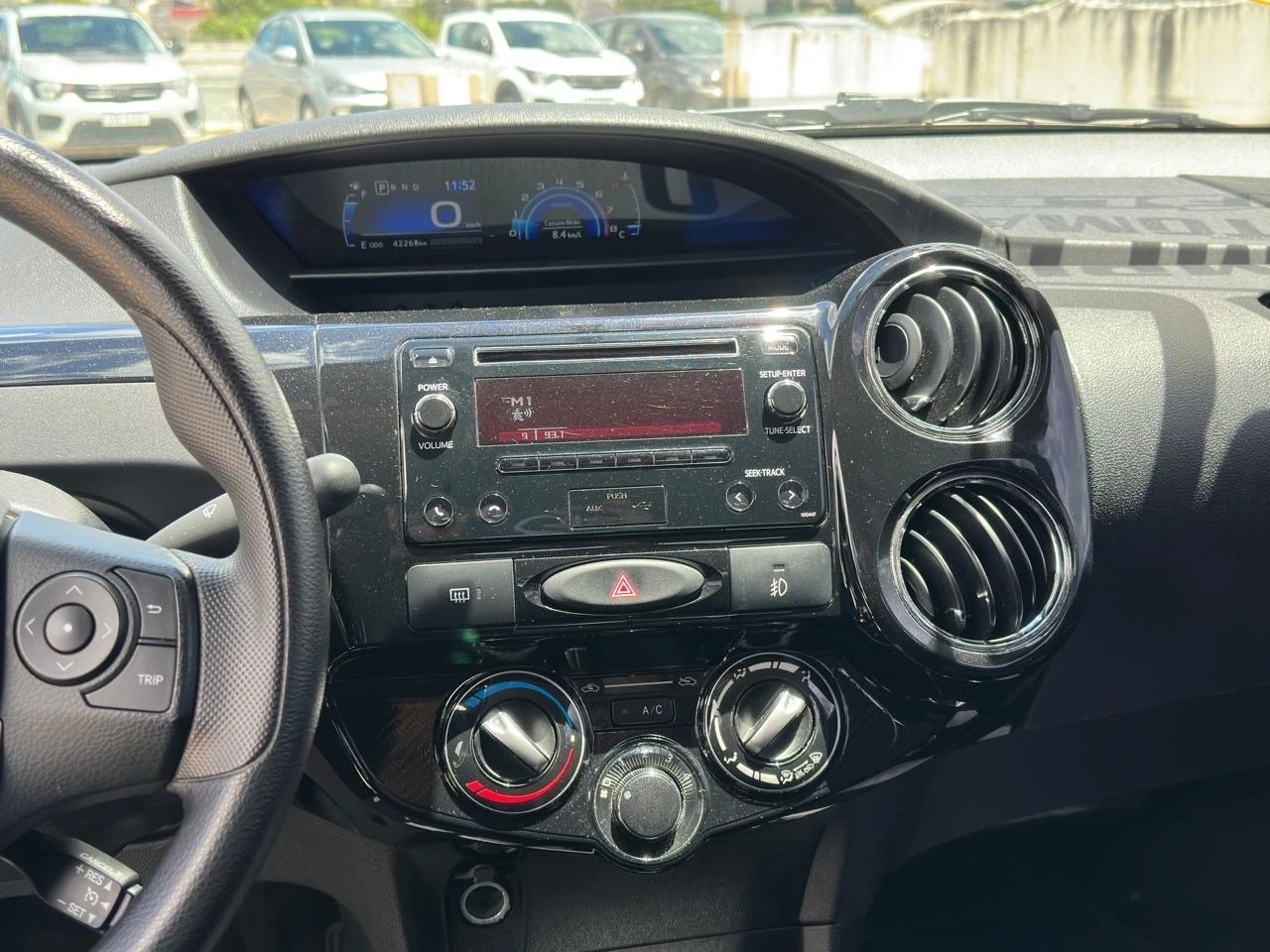 TOYOTA ETIOS